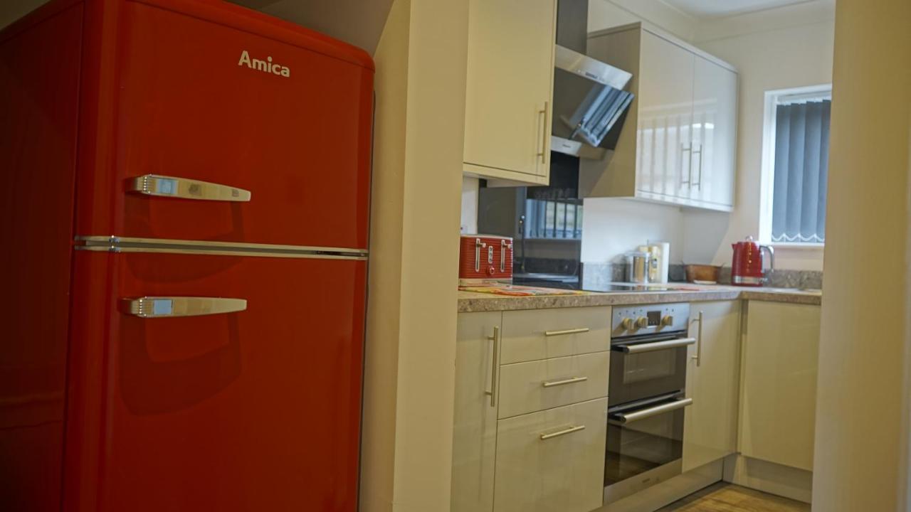 Palm House Apartment Widnes Bagian luar foto