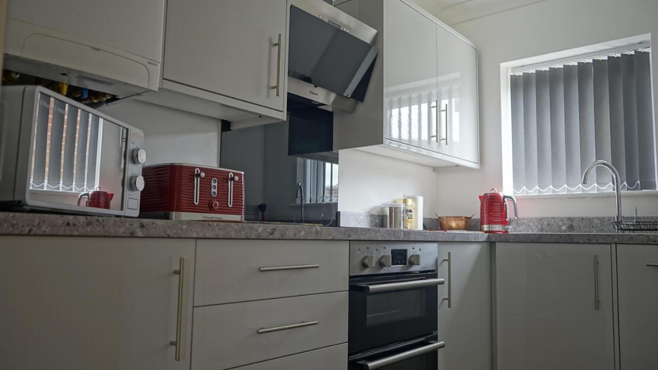 Palm House Apartment Widnes Bagian luar foto