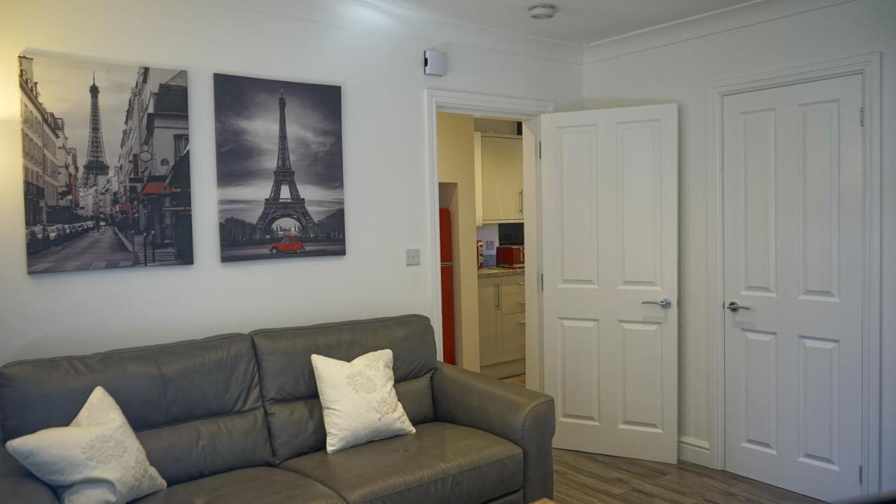 Palm House Apartment Widnes Bagian luar foto