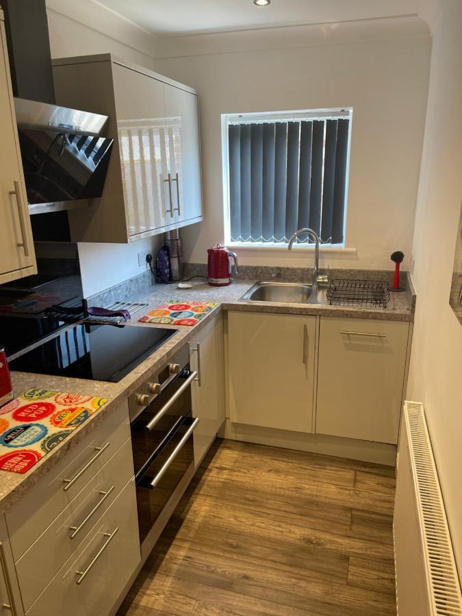 Palm House Apartment Widnes Bagian luar foto