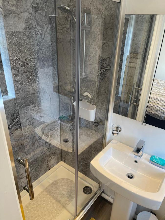 Palm House Apartment Widnes Bagian luar foto
